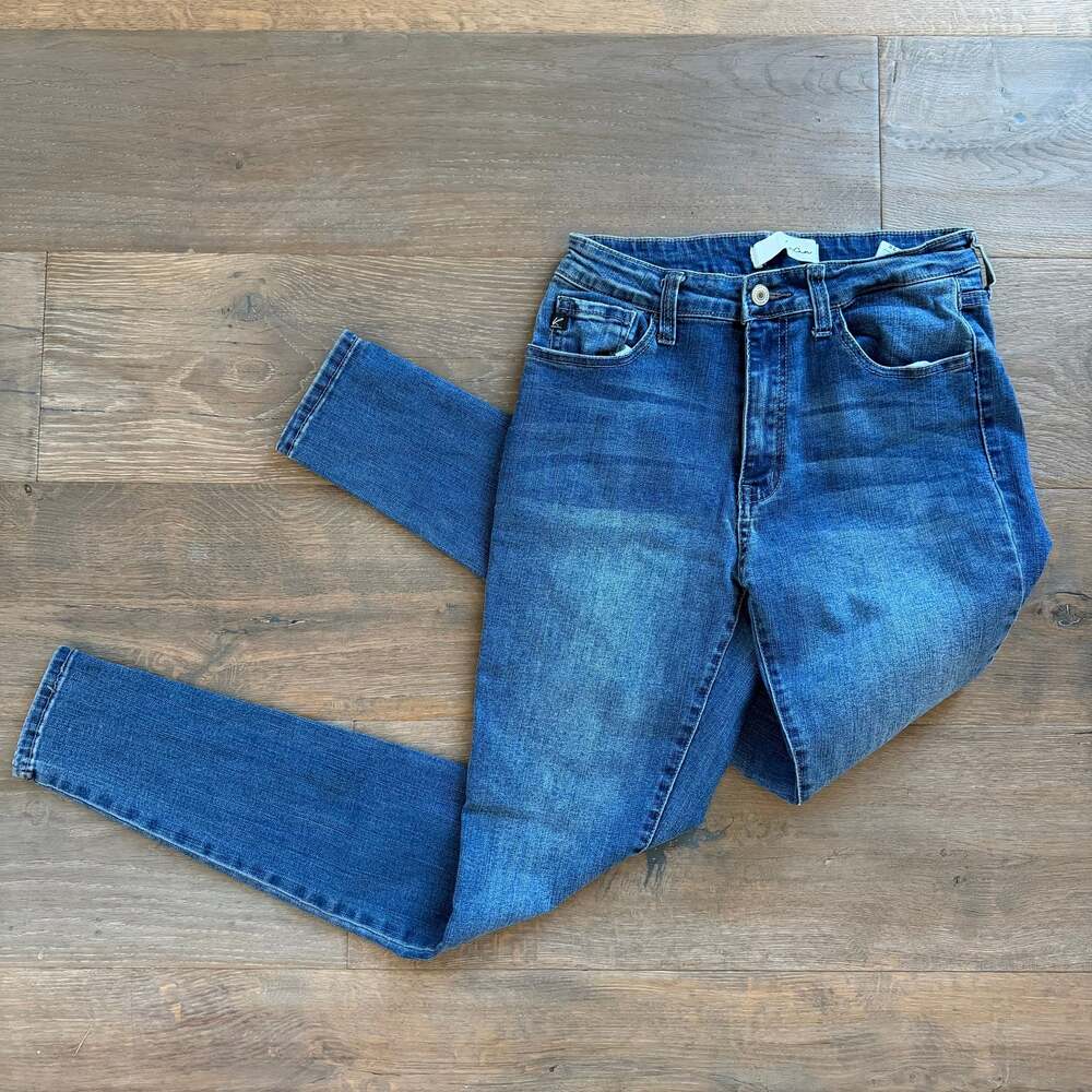 Kancan Signature Mid Rise Skinny Stretch Jeans 🤍 Med Wash 🤍 Size 28
